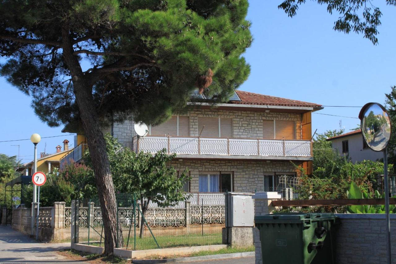 Apartman With A Parking Space - 7066 Umag