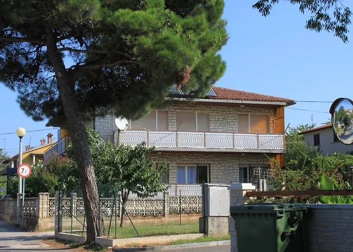 Apartments With A Parking Space Umag - 7066