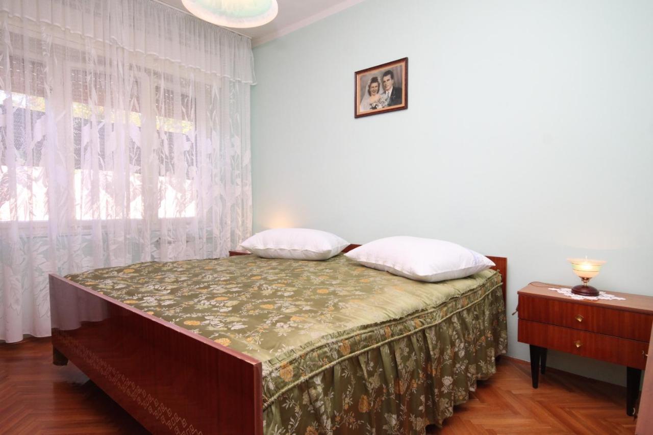 Apartment With A Parking Space - 7066 Umag